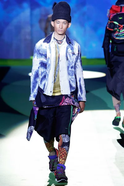 Look 14